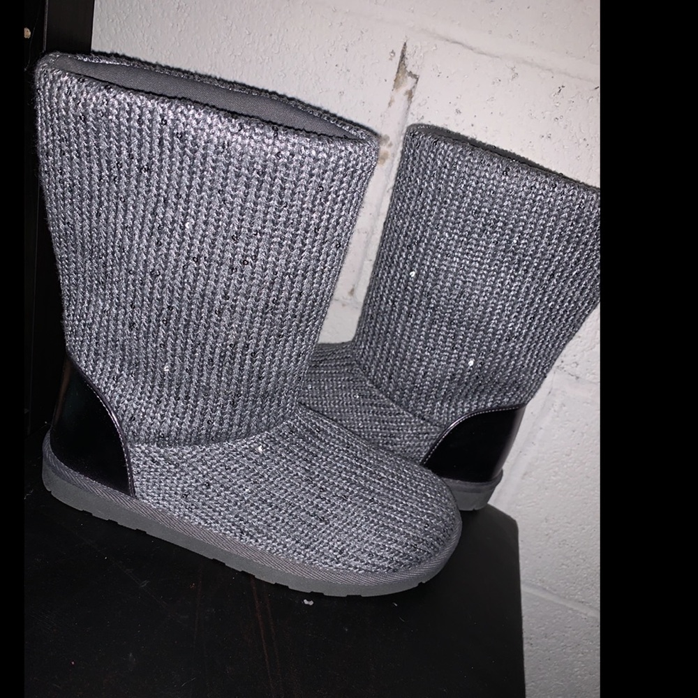 “Ugg” like glitter sweater boots